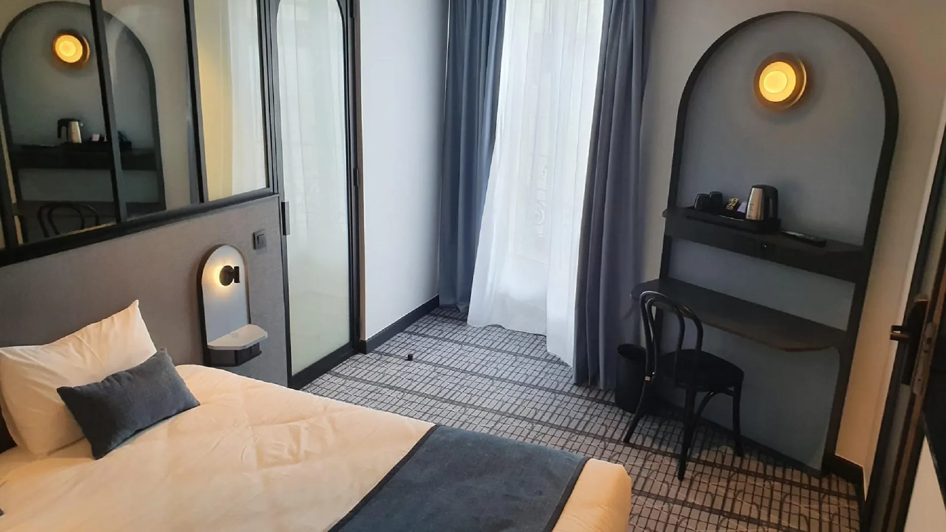 Hotel De France Gare De Lyon Bastille Paris Frankrike